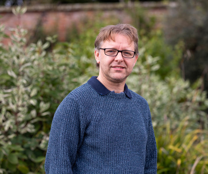 Pete Roberts (2)