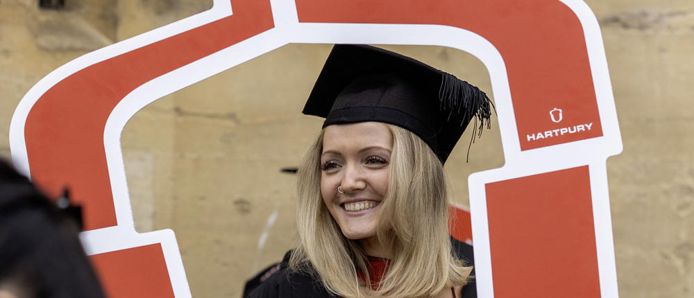 Graduate Holding Acorn