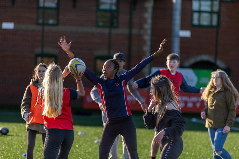 Girls-netball