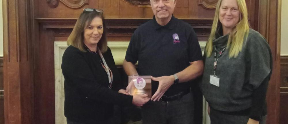 Lesley Worsfold Receiving Hollie Gazzard Trust Award