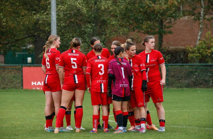 Womens Fc In Huddle